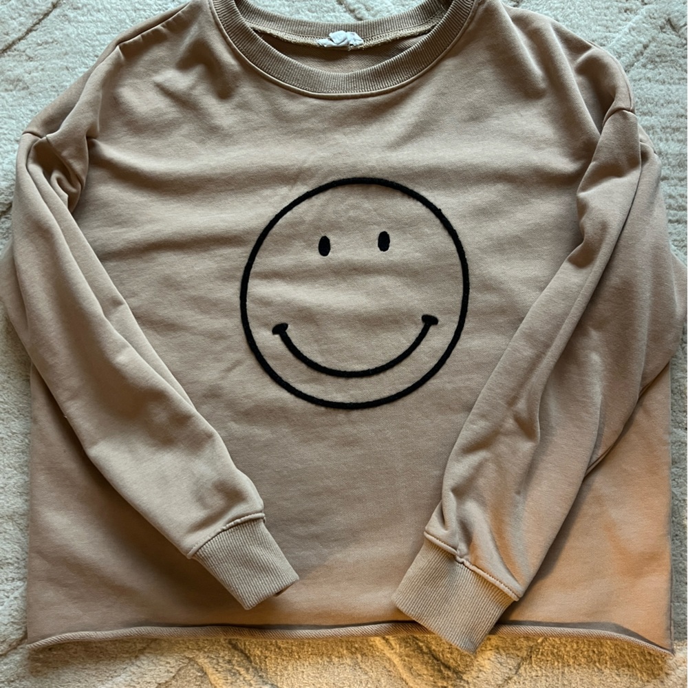 Vici smiley long sleeve shirt!